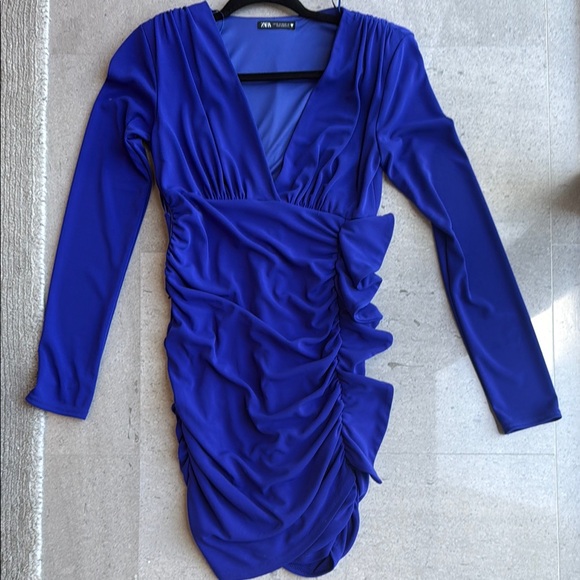 Zara ruched mini dress - Picture 2 of 5